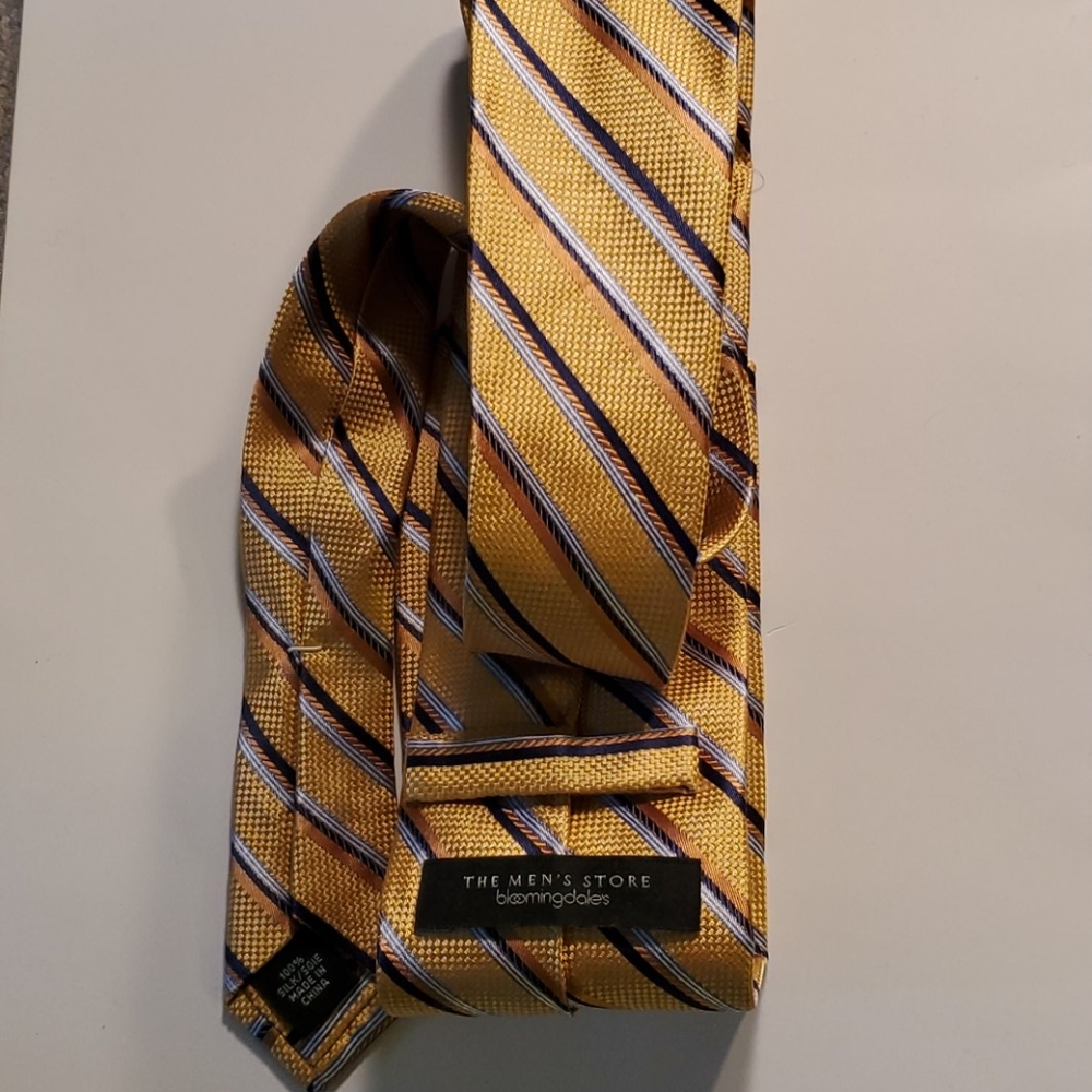 Bloomingdales tie.